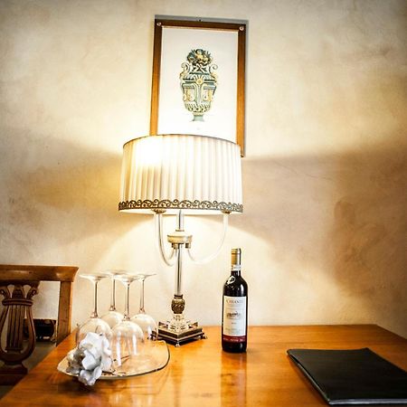 B&B Palazzo Al Torrione San Gimignano Bagian luar foto